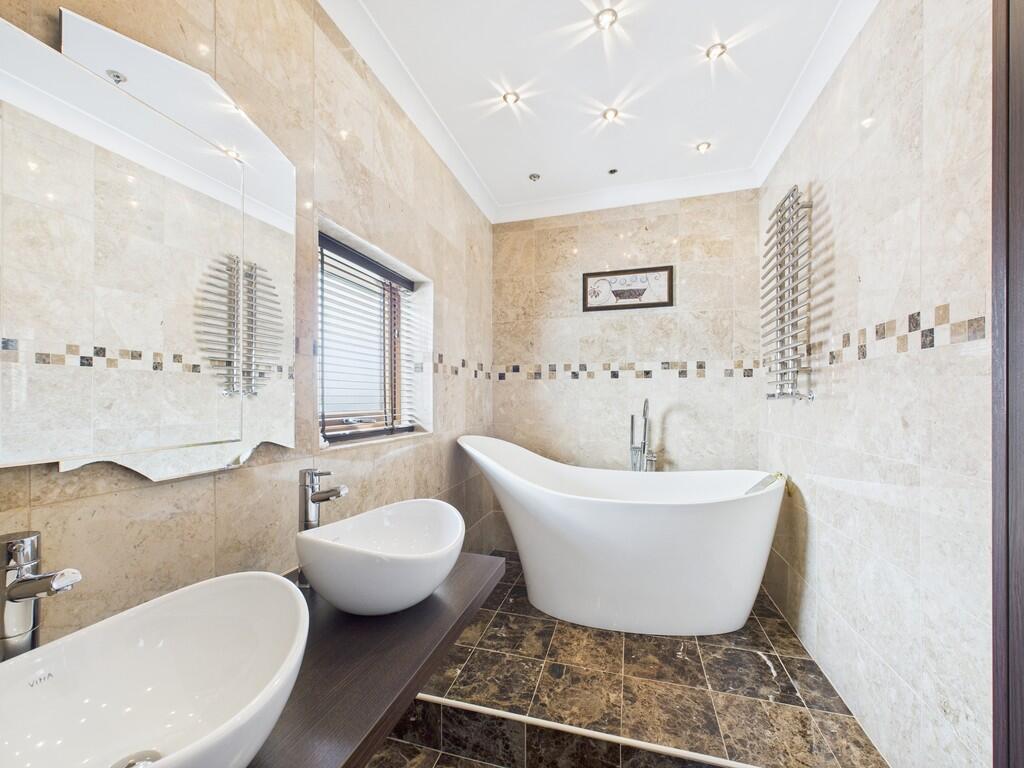 CAM01835G0-PR0193...