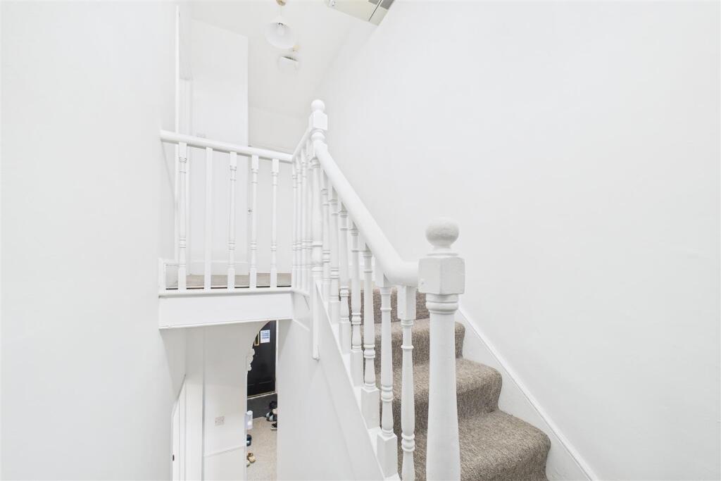 5 Osborne Villas, Kingsdown, Bristol, BS2 8BP | Fr