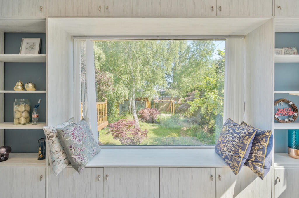 27-682322d626a37-...