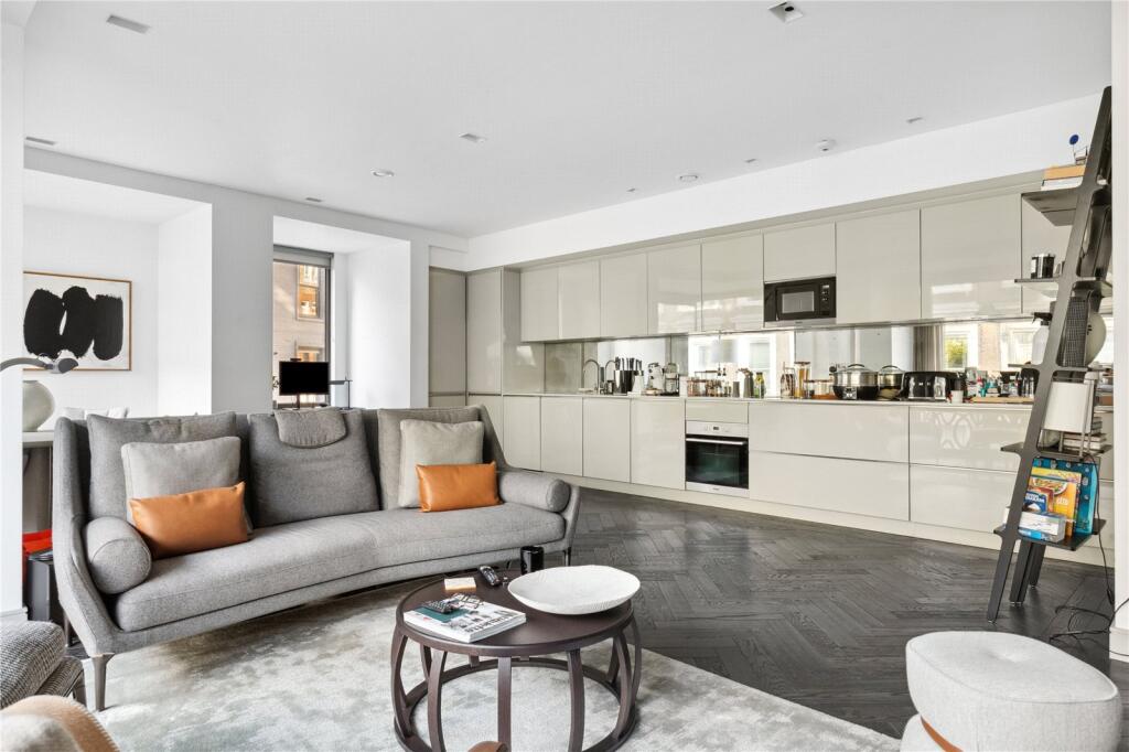 Reception/Kitchen
