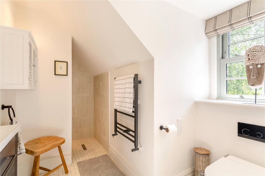 Principal Showerroom