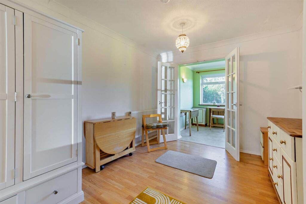 8666732-interior16-800.jpg