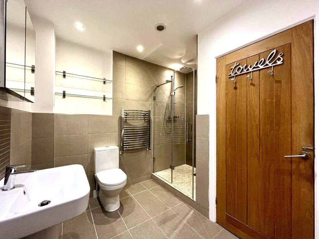 Bathroom Aspect 2