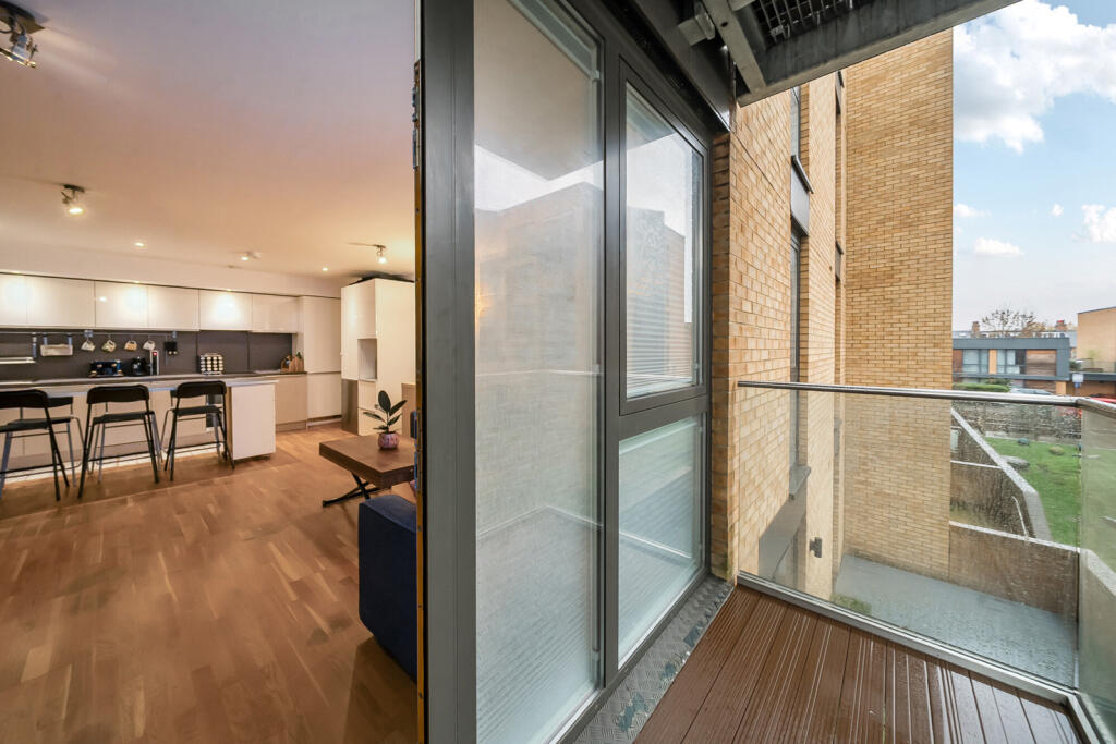 1374403-2-691736d...