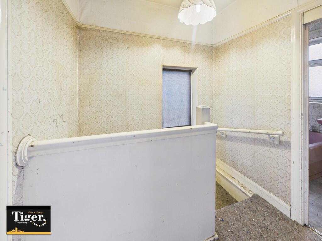 CAM02176G0-PR0765...