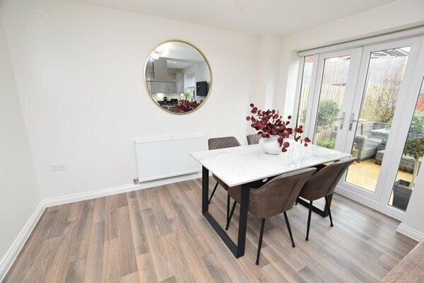 open plan kitchen/diner