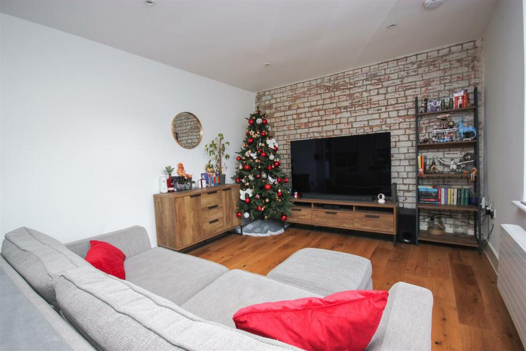 Lounge..jpg