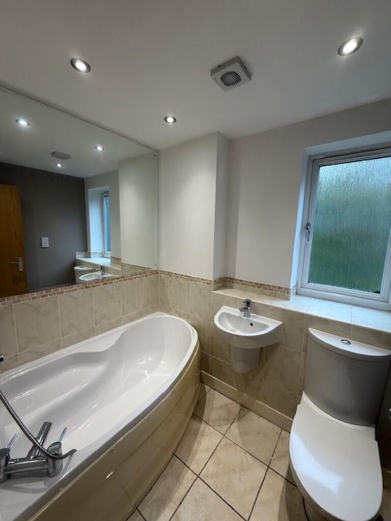 En-suite Bathroom