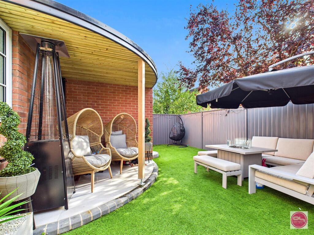 Cranfield Avenue, Church Gresley (22).jpg