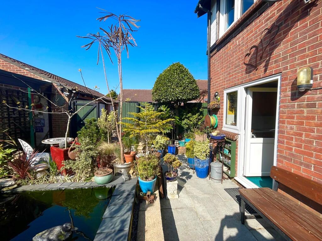19 Biscay Close P...