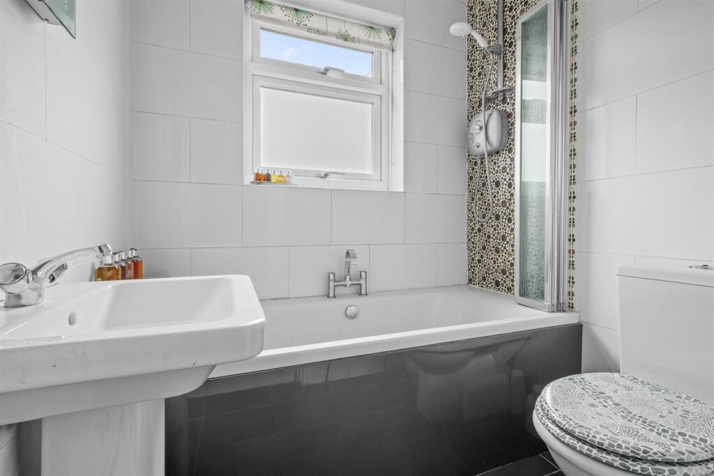12 Chorley Road, HP14 3AR-1.jpg