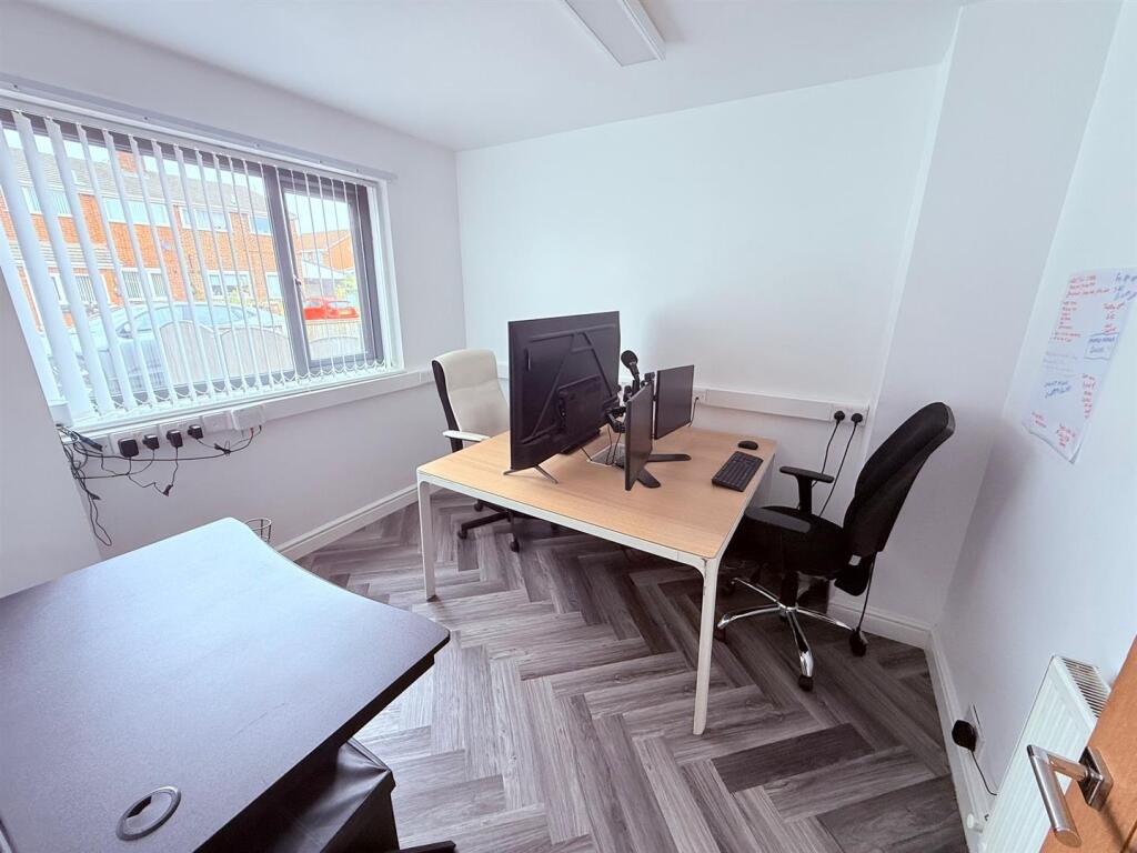 PHOTO-2025-08-04-13-32-12 (13).jpg