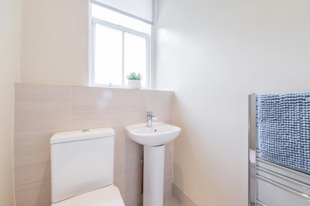 12_16129775159519.jp