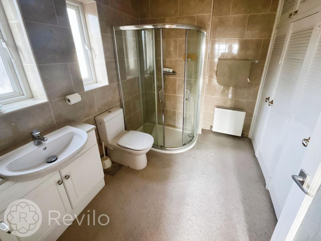 En Suite Shower Room