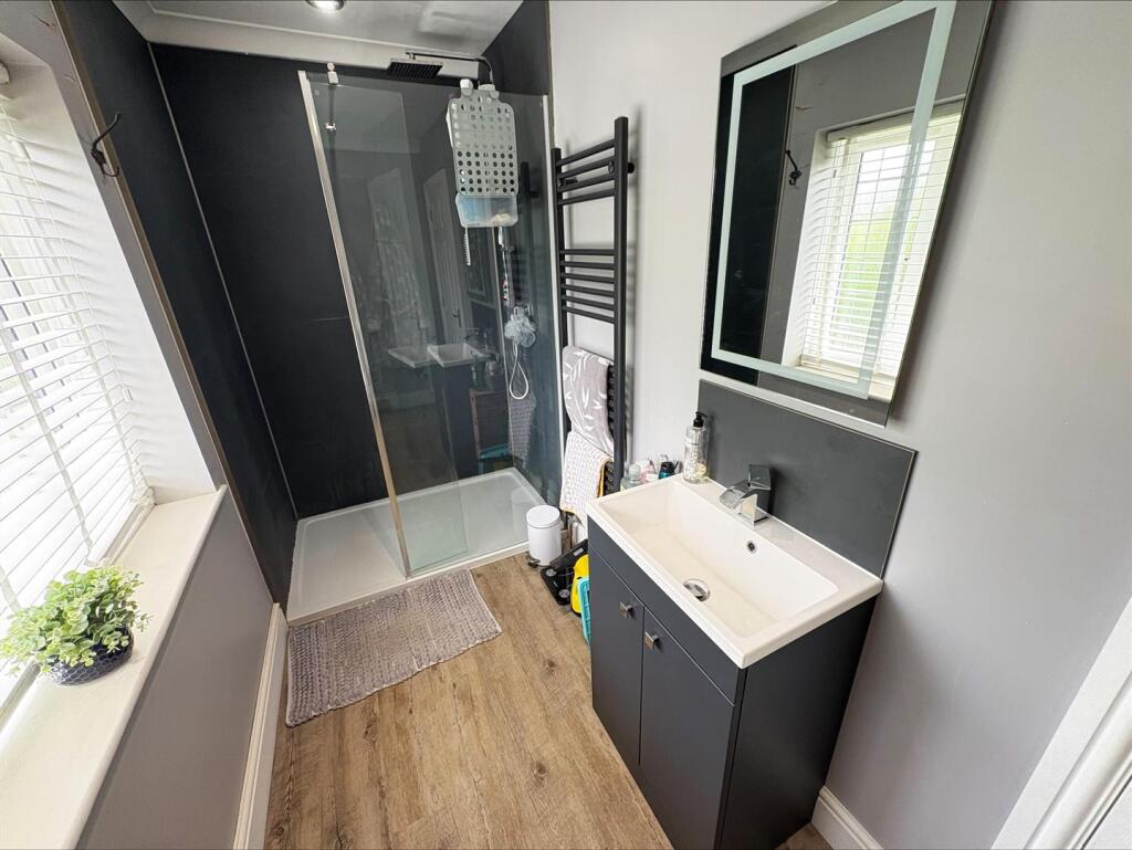 En Suite Bathroom