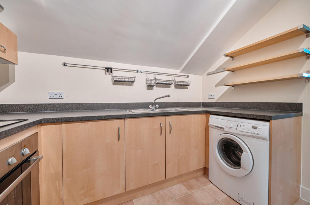 1342436-9-68b8125...