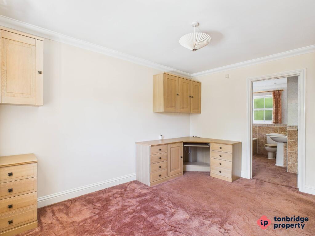 CAM03742G0-PR0023-STILL025