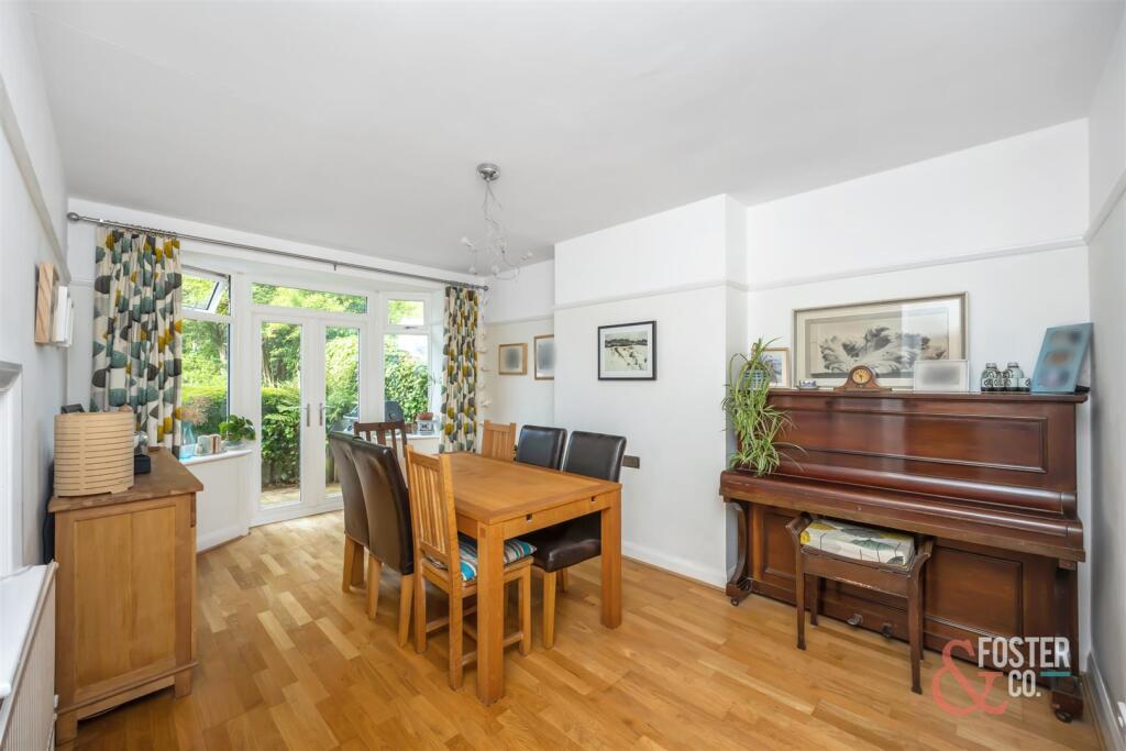 Redhill Drive 21-008.jpg