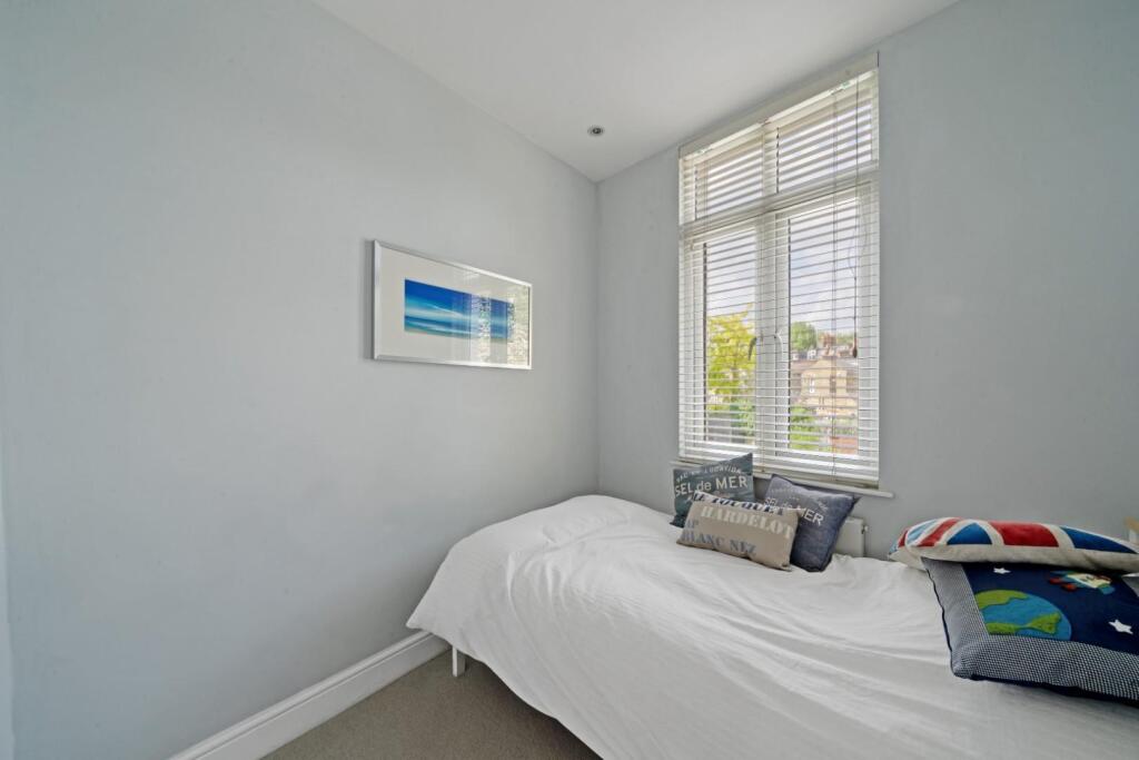 Grantham Road 79 PH8.jpg