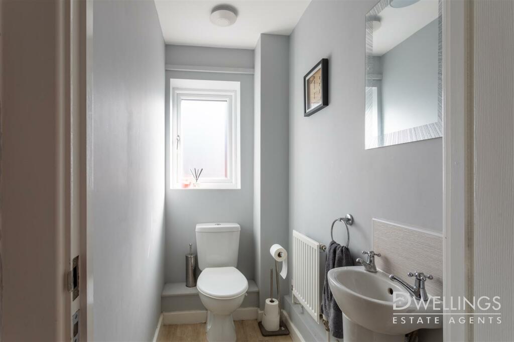 HAZELWELL AVENUE - W/C