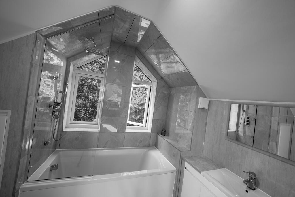 B&amp;W Dhiran Ba...