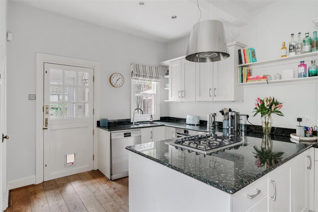 COLLEGE ROAD (21).jpg