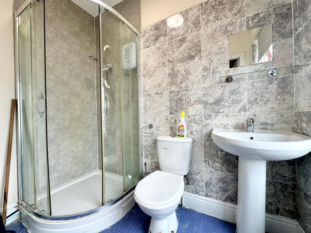 En Suite Bathroom