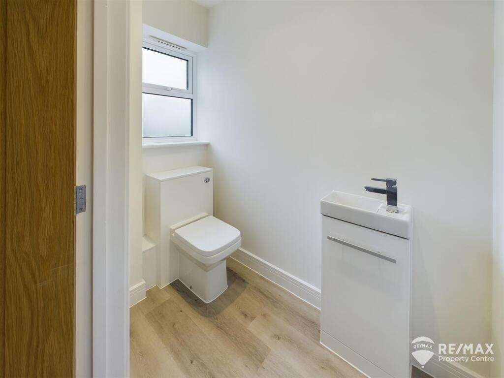 Ground Floor WC.jpg