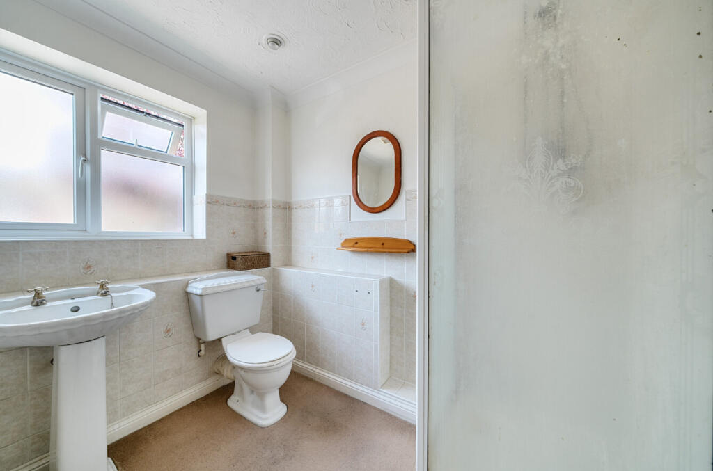 1301887-12-683d72...