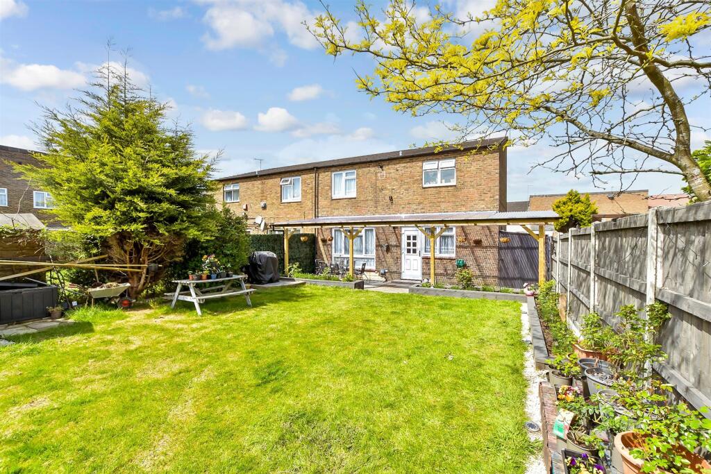 External Lifestyle Photograph