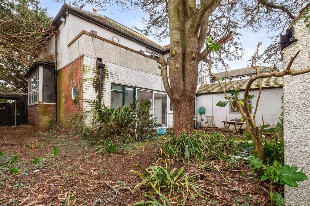 St Raphael Road 3-022.jpg