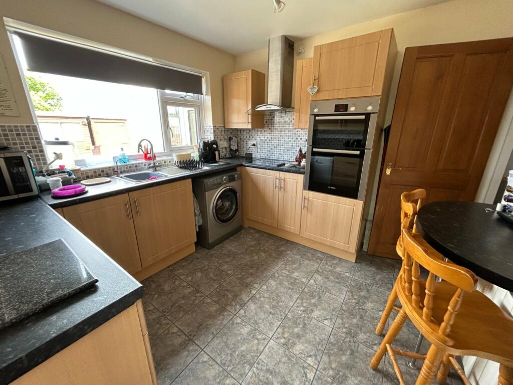 Kitchen/ Breakfast R