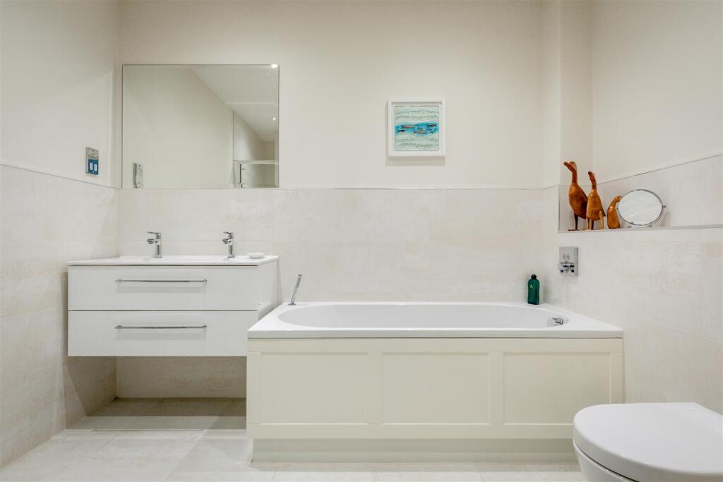 3 Oakfield House-25.jpg