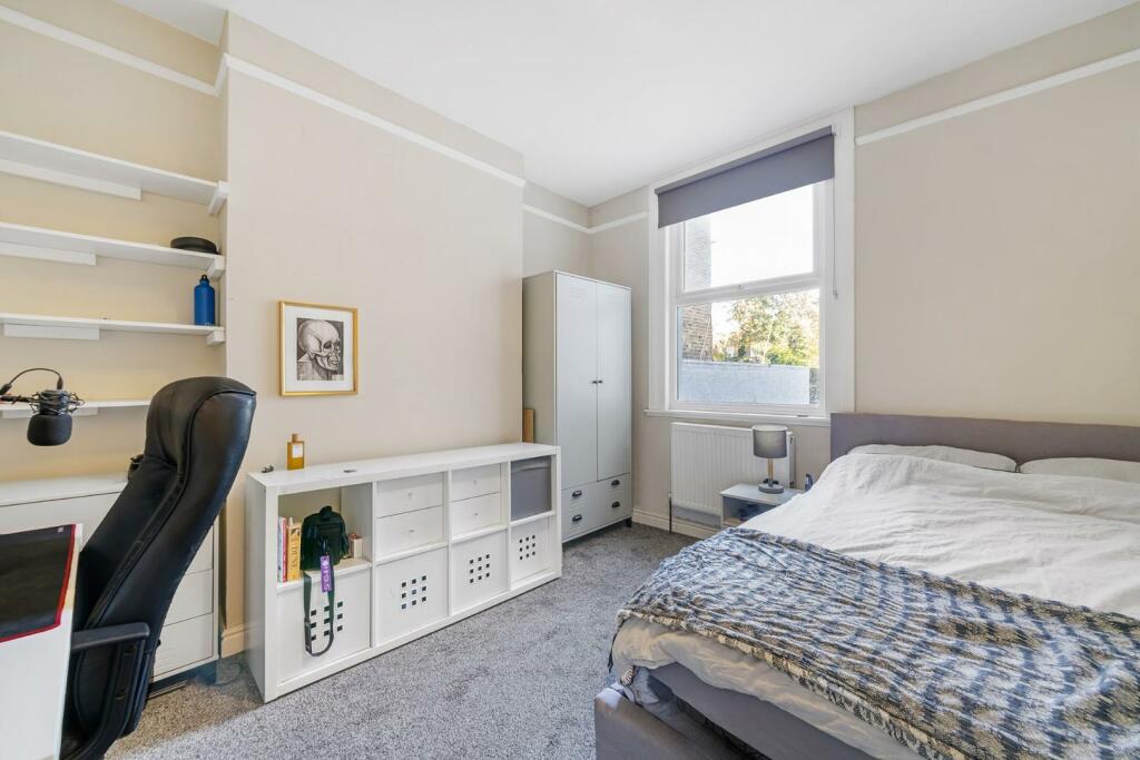 Bedroom 2.JPG