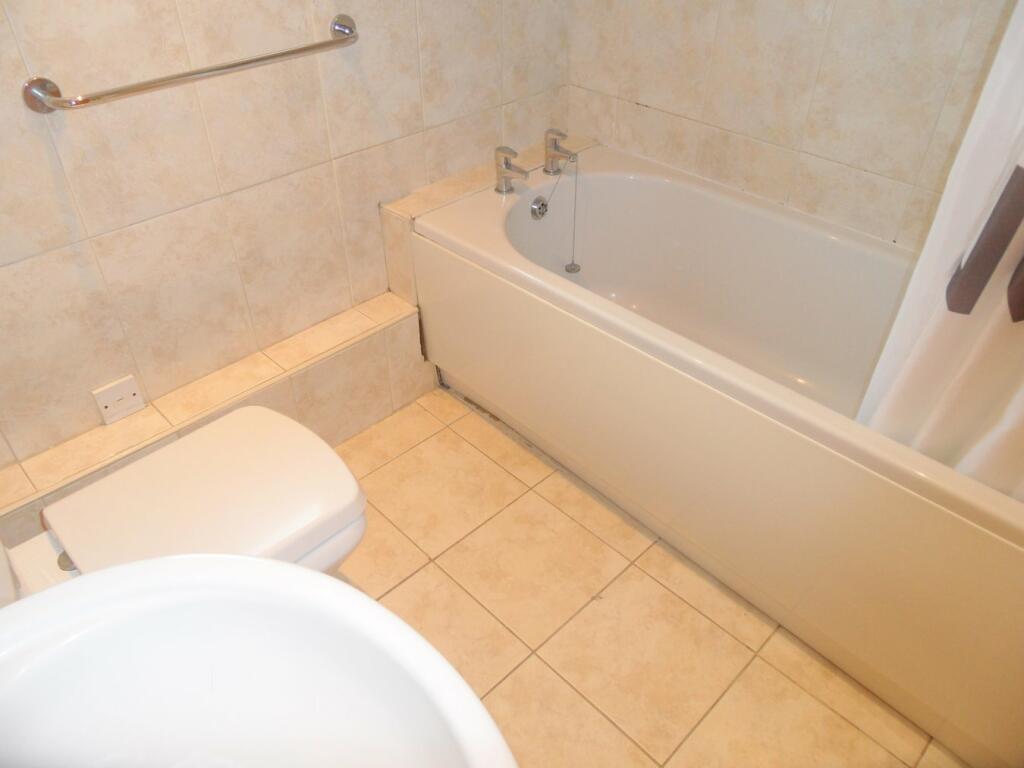 MAIN BATHROOM