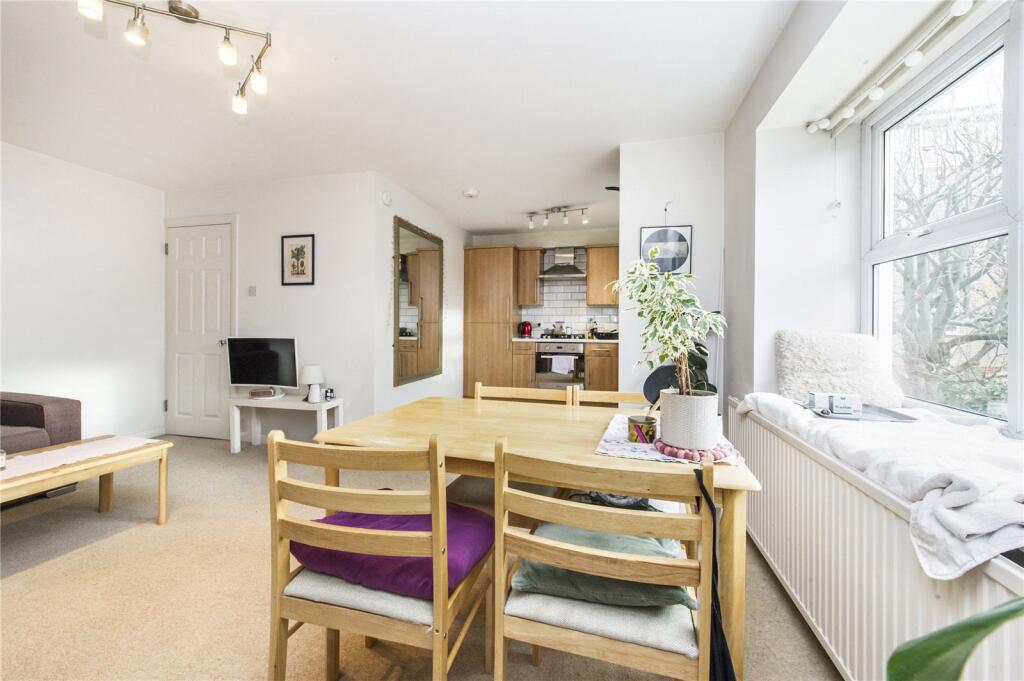 Kitchen/Reception