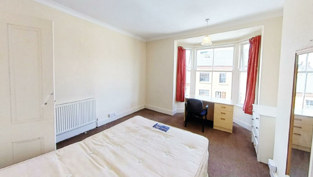 106 LORNE ROAD-07.png