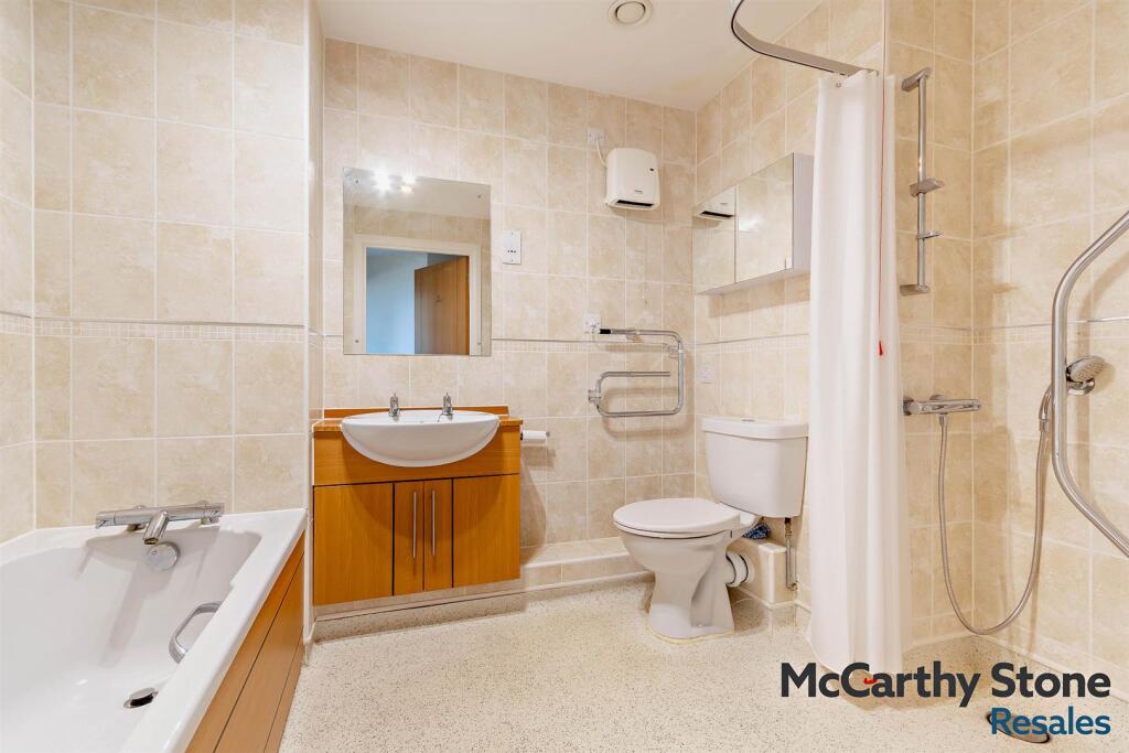 6008359d-7803-ed11-82e6-6045bd0e74cf.jpg