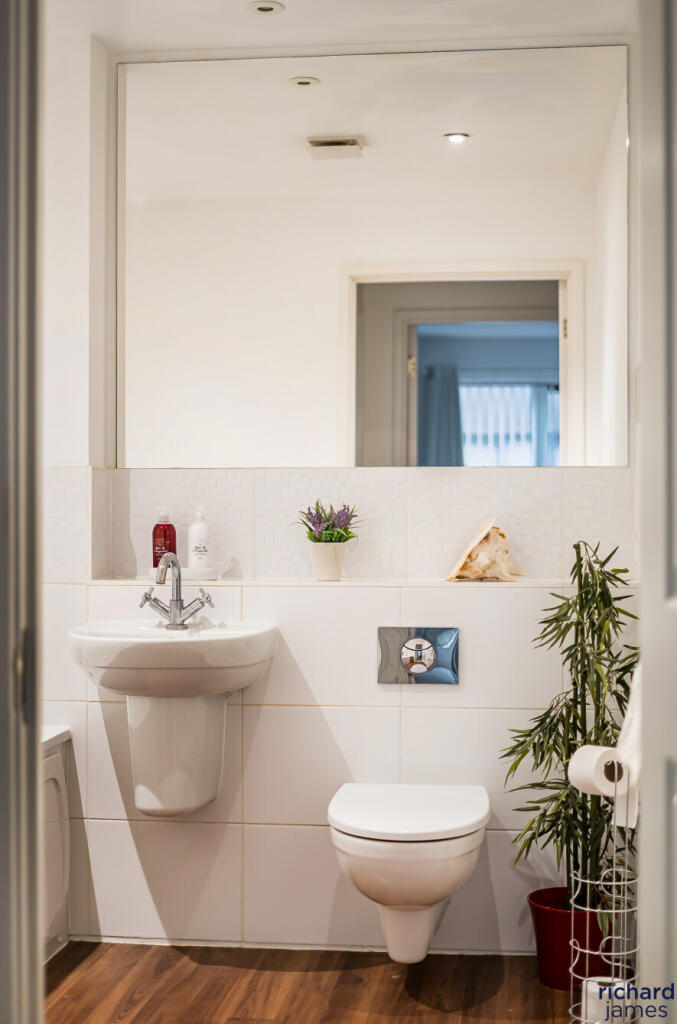 b9567de9aa3c4aeb8056383ed1c48a53