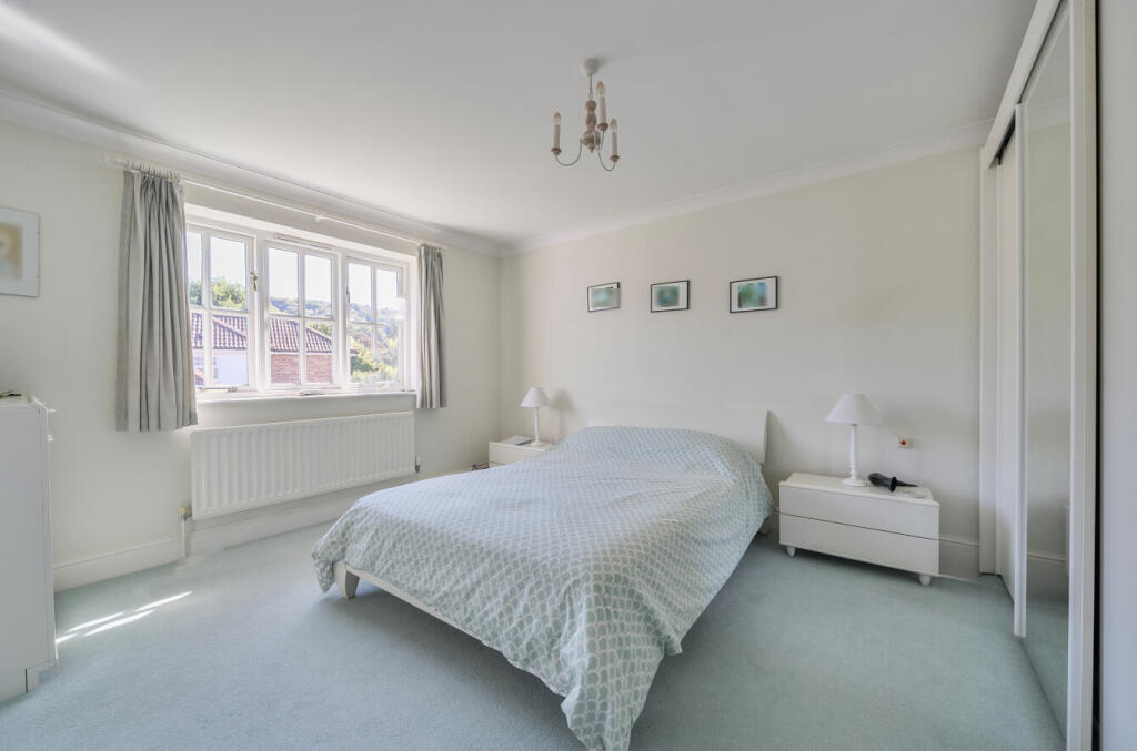 1356081-4-68d1391...