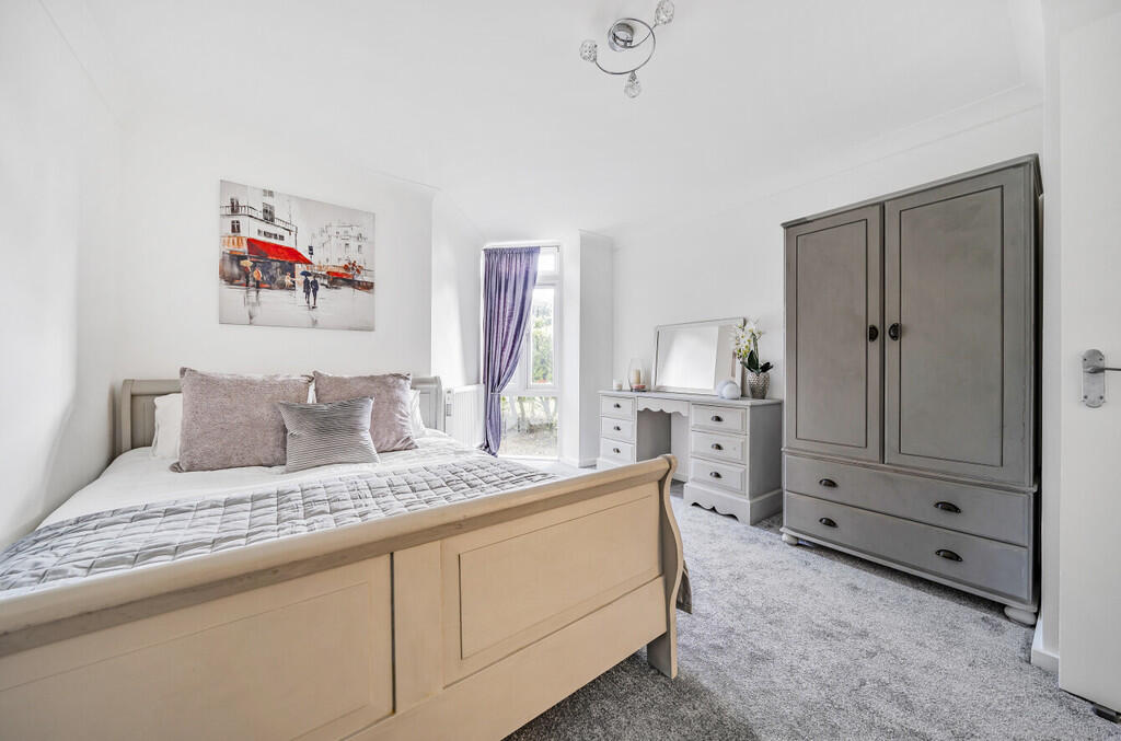 bedroom1-2