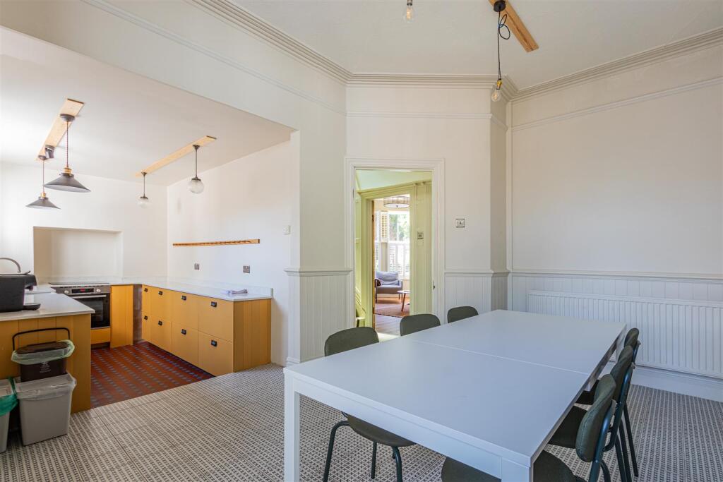 Waterloo Road 2-14.jpg