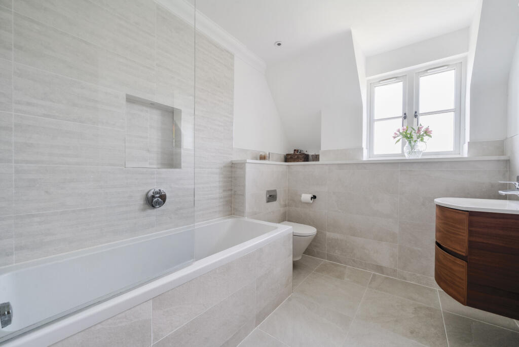 1302473-17-683da6...