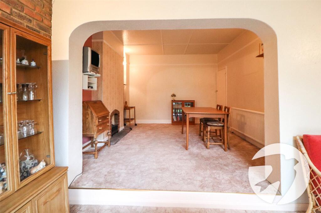 Park Crescent, Erith, DA8