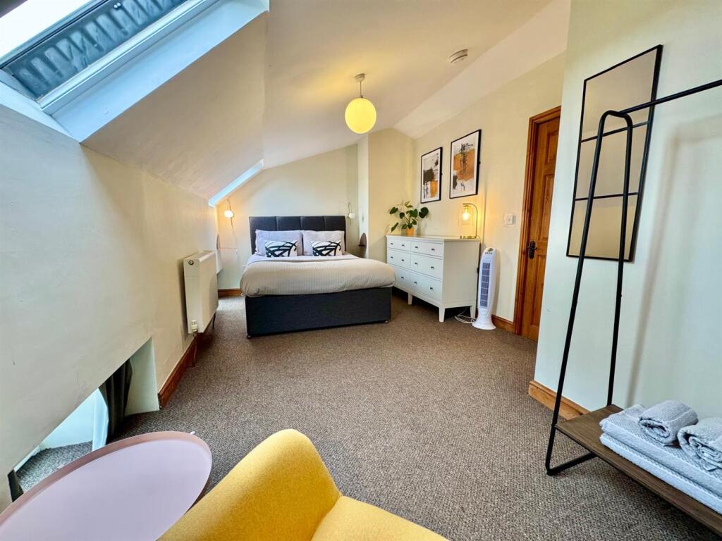 PHOTO-2025-09-05-07-36-53 (11).jpg