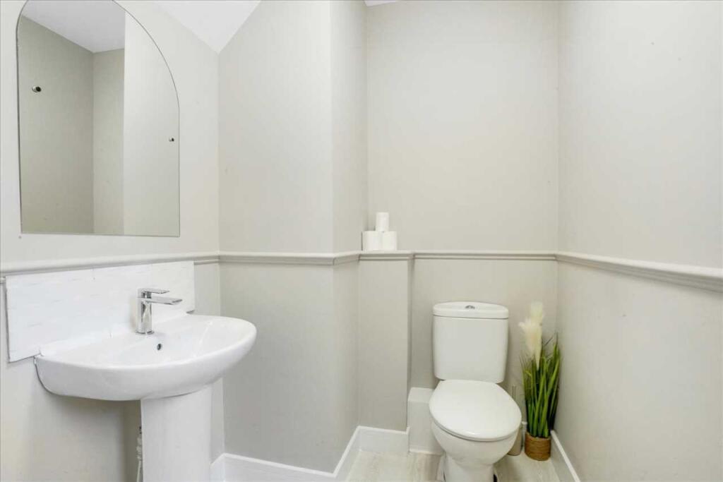 Lower Level WC
