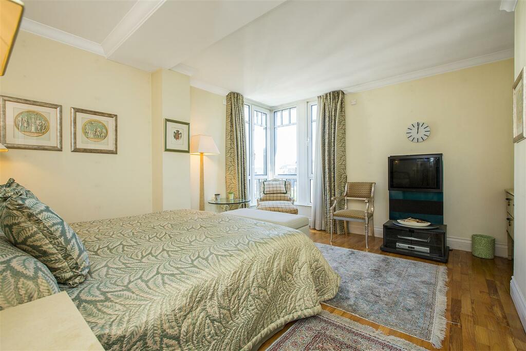 bedroom.jpg