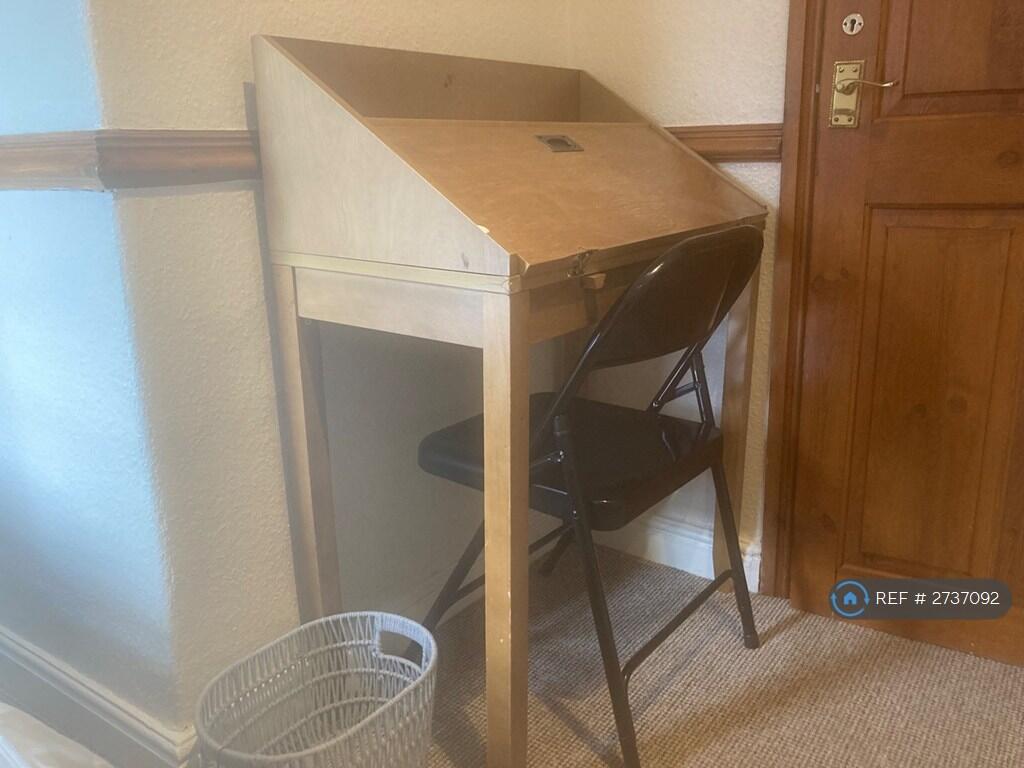 Small Single Bedroom 