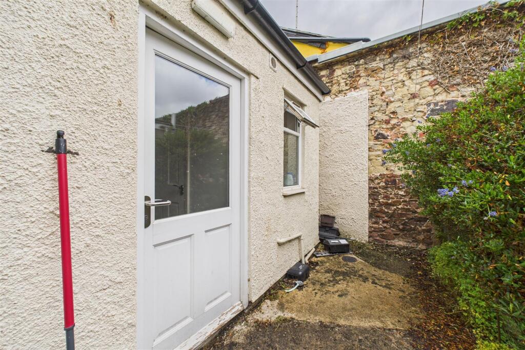 11 Osborne Villas, Kingsdown, Bristol BS2 8BP | Fr