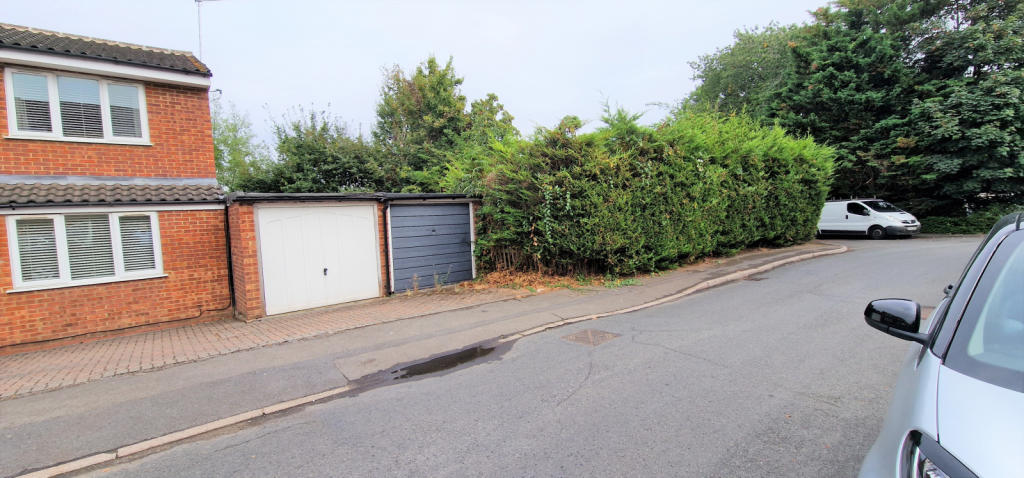 GARAGE/LAND